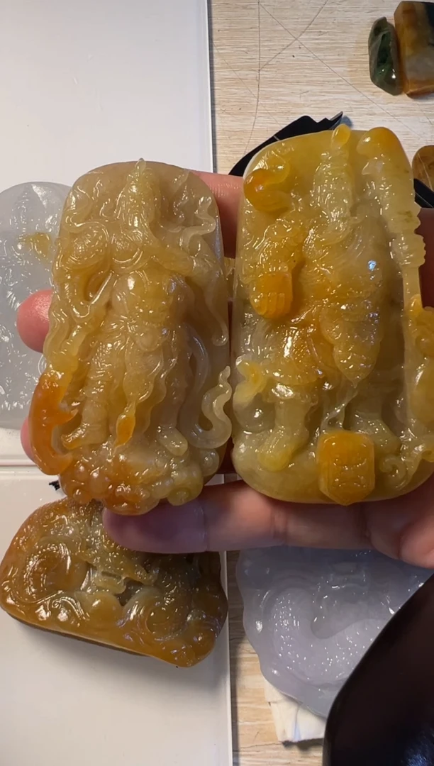 未镶嵌定制翡翠牌子