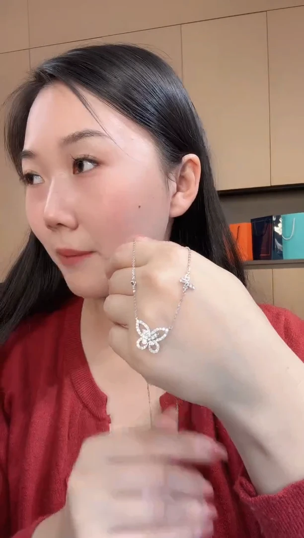 【闪购商品】钻石套链18K金镶嵌双蝴蝶MK