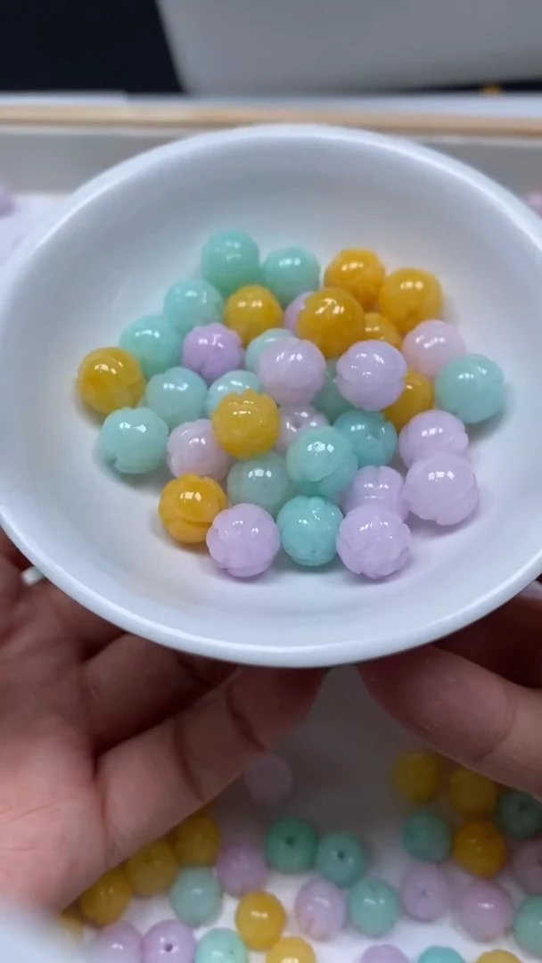 未镶嵌散珠石英质玉A1993 三彩玉莲花珠10mm10个9.9元(带绿）