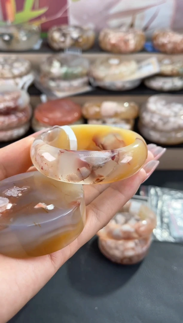 未镶嵌手镯石英质玉52