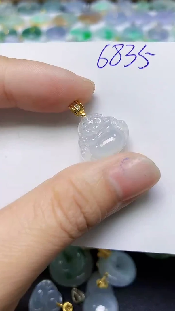 翡翠未镶嵌颈饰 天然缅甸翡翠A货