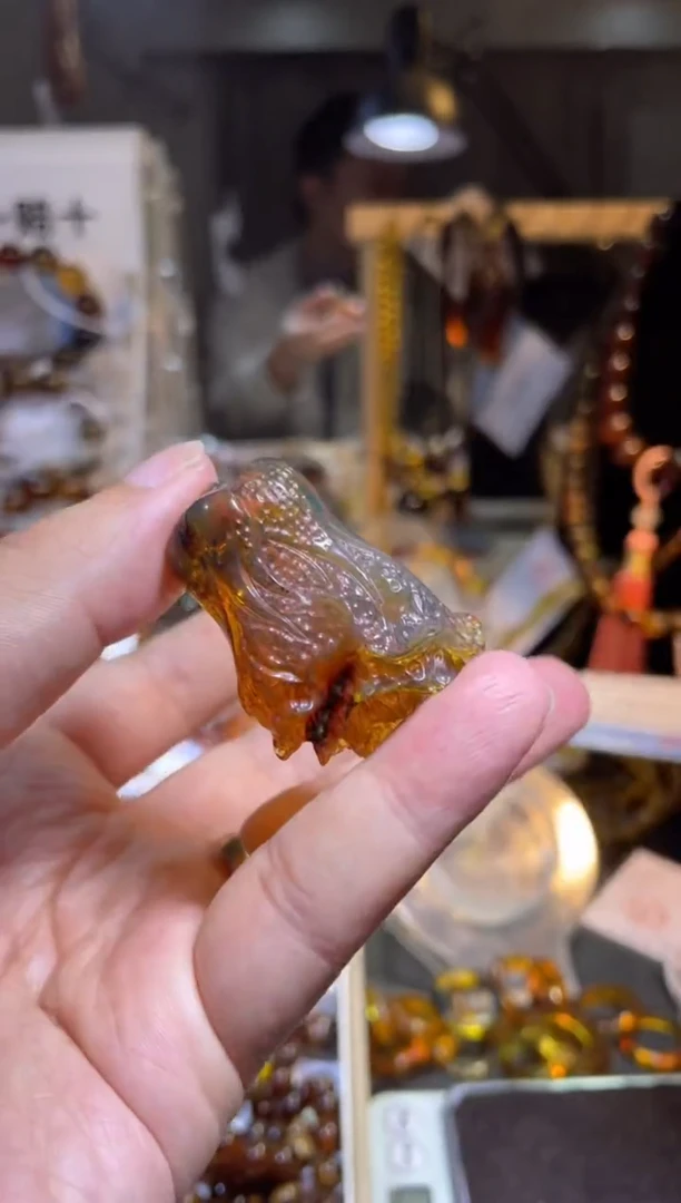 裸石琥珀未镶嵌红蓝珀 白菜 13克 微瑕