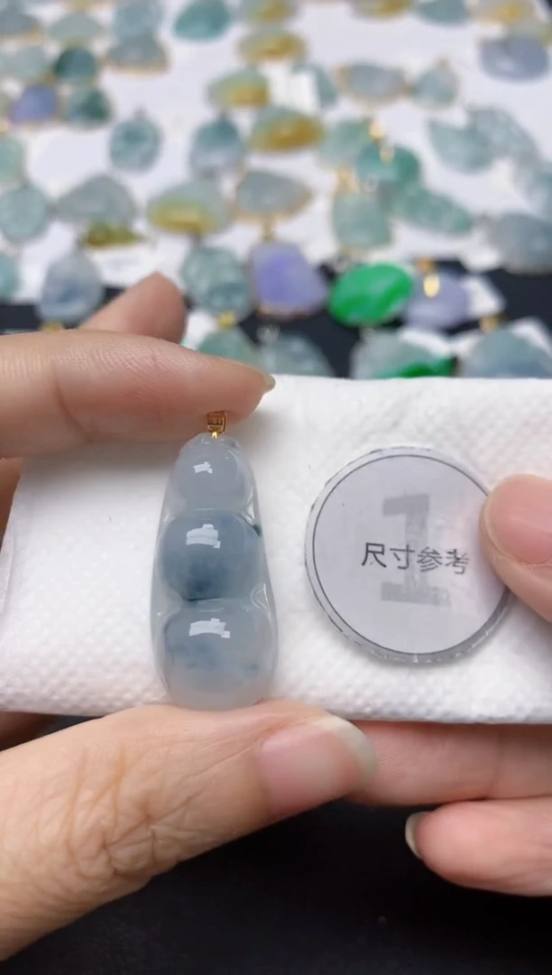 翡翠18K金镶嵌颈饰天然缅甸A货翡翠