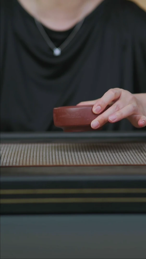 茶壶紫砂微瑕底槽清刻字罗汉杯100cc