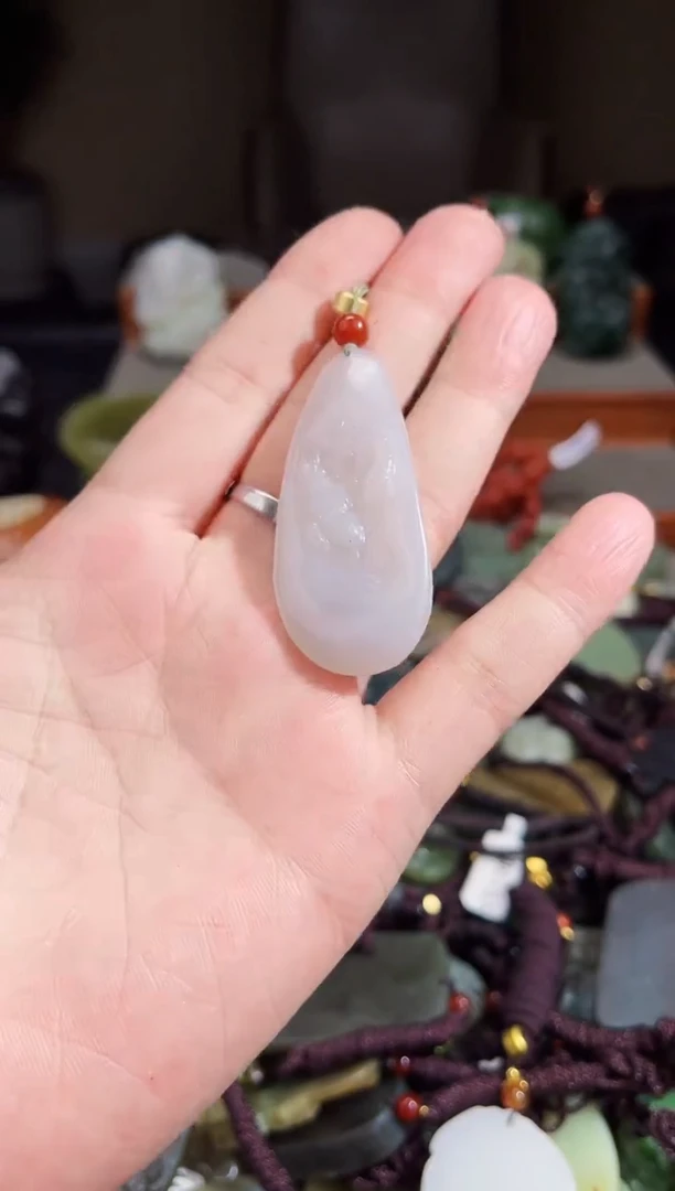 和田玉未镶嵌颈饰拍一发一