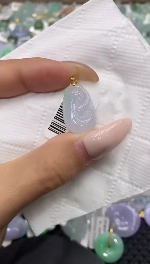 颈饰18K金镶嵌翡翠111111111111