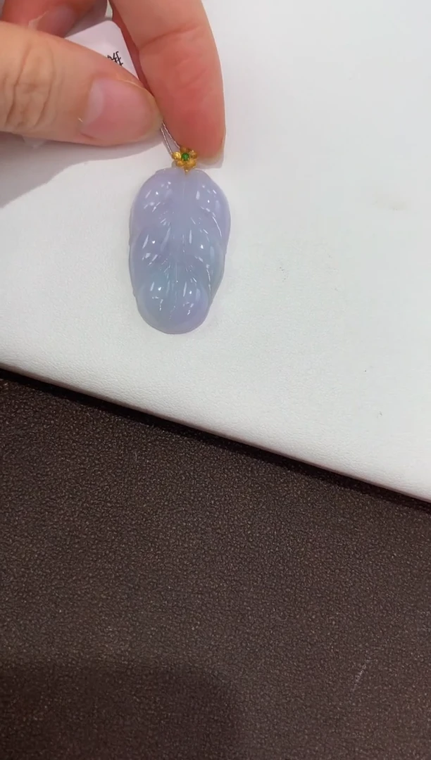翡翠18K金镶嵌颈饰天然缅甸a货翡翠