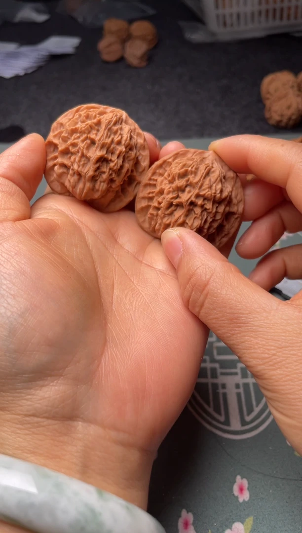 把件文玩核桃w233    盘龙纹 42尺