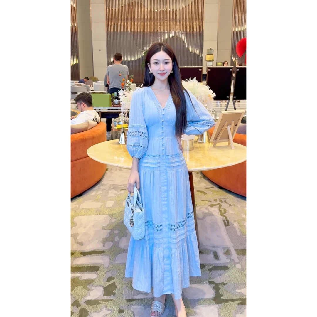 缇彩【蓝屿漫歌】法式温柔风V领高腰收腰度假气质优雅连衣裙