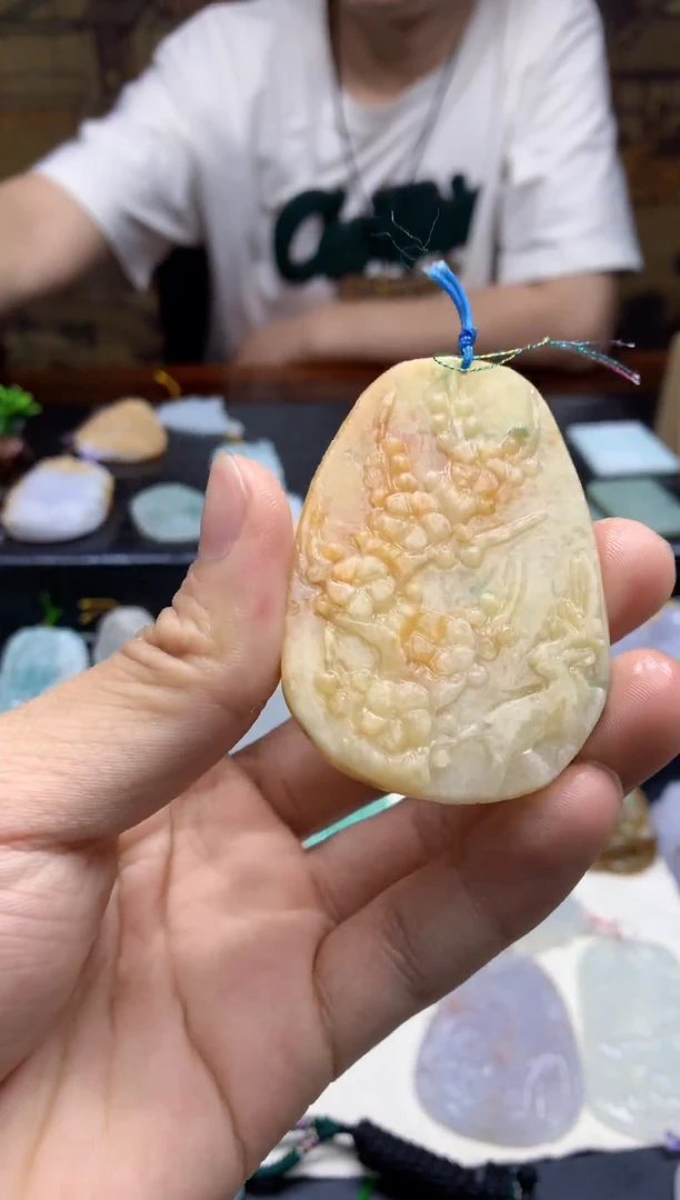 颈饰未镶嵌翡翠天然A货翡翠