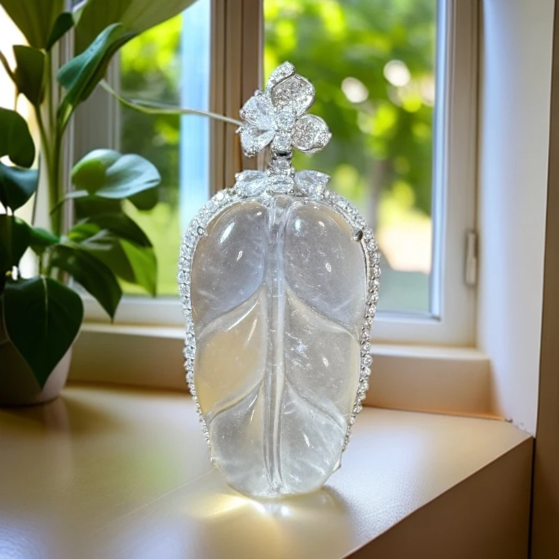 （新晨珠宝）俄料石英质玉黑钢叶子银镶嵌金枝玉叶气质锁骨链