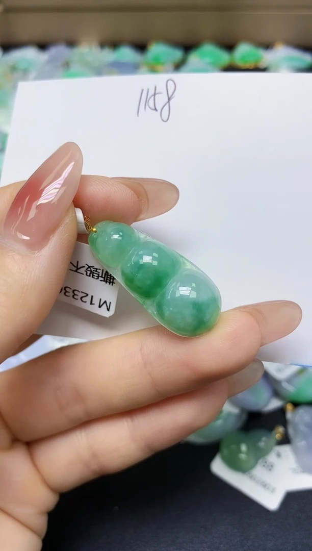 翡翠18K金镶嵌颈饰 天然缅甸翡翠A货