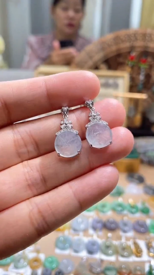 【闪购商品】翡翠颈饰未镶嵌无事牌耳钉