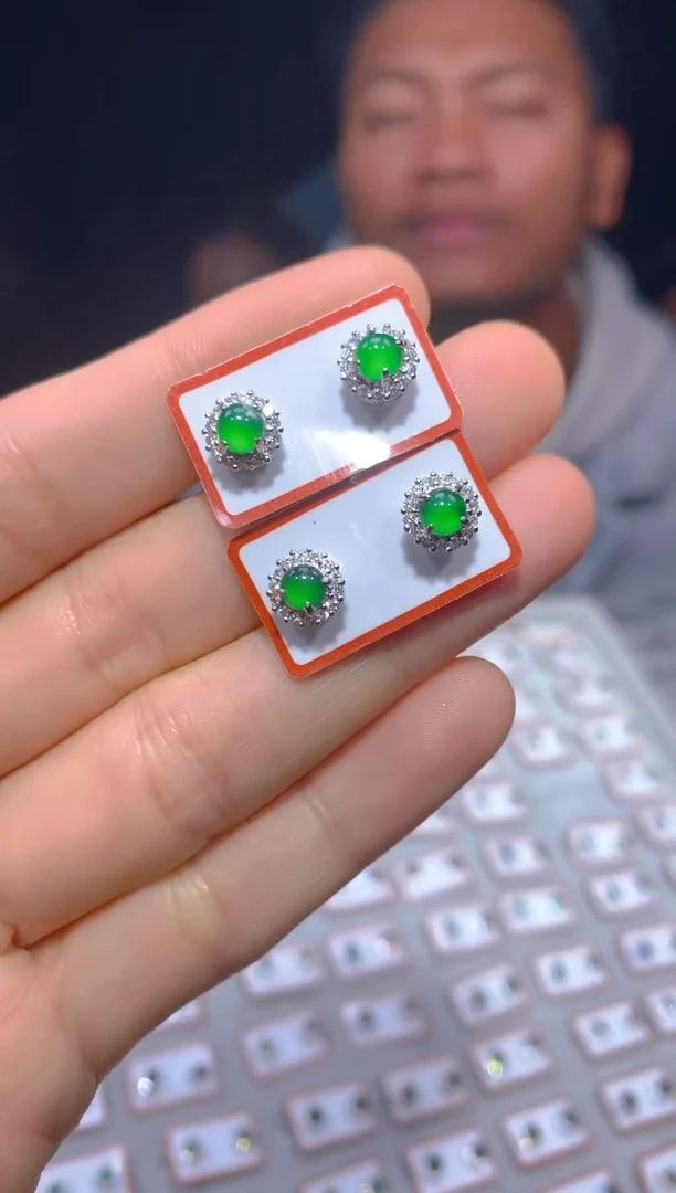 【闪购商品】定制翡翠未镶嵌5多样性发货（发其一）