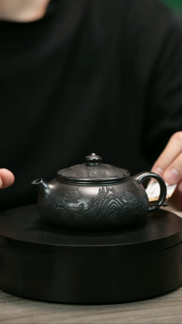 茶壶紫砂『****』H1823李传荣石黄刻绘寒江