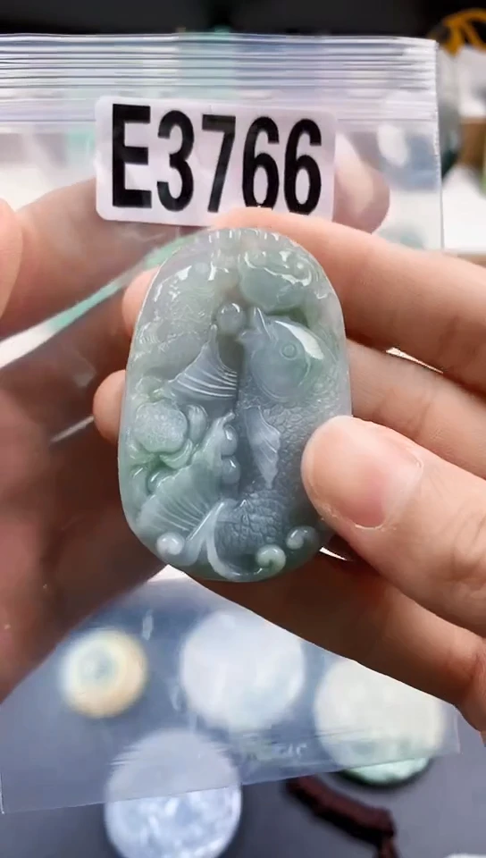 颈饰未镶嵌翡翠天然翡翠吊坠挂件