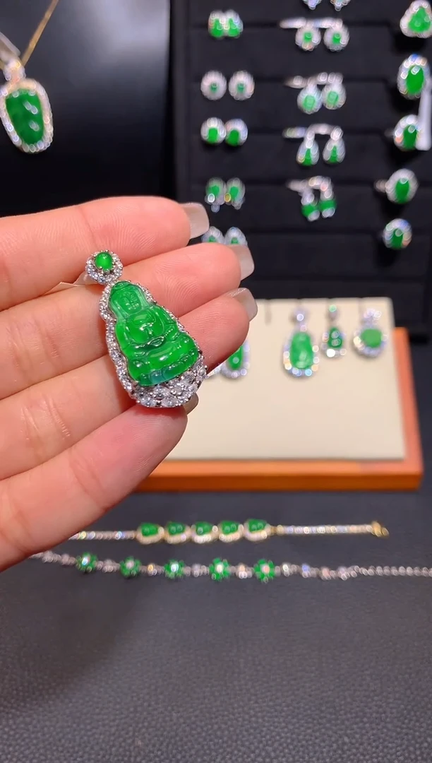 【闪购商品】翡翠颈饰银S925镶嵌多样性