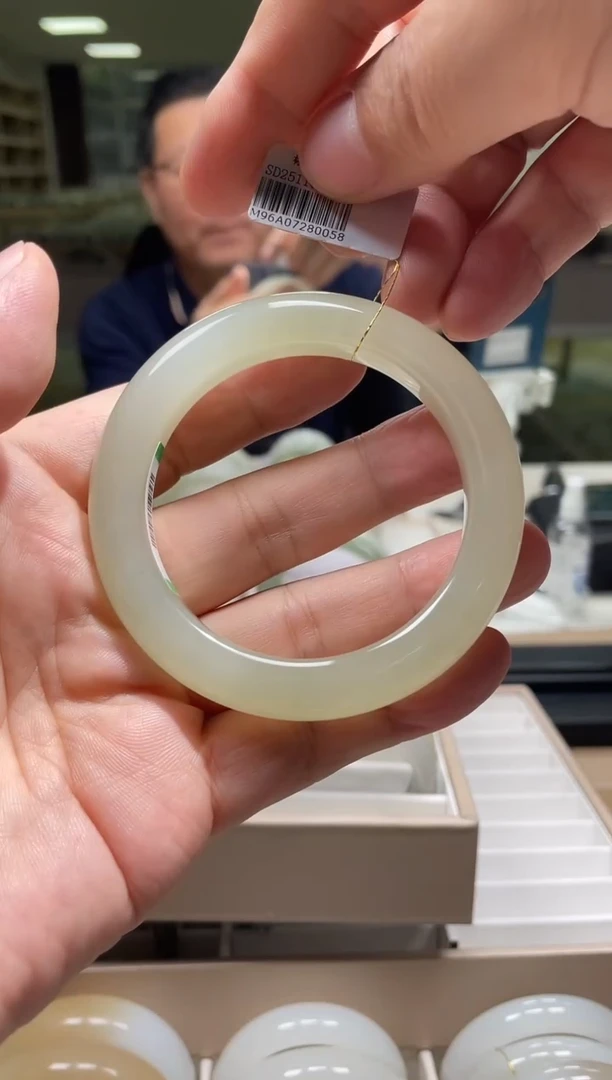 未镶嵌手镯和田玉58-59圈口 0058