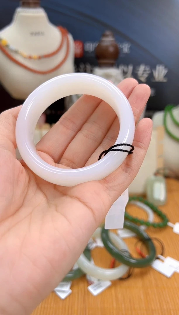 未镶嵌手镯和田玉多样性拍一发一cg