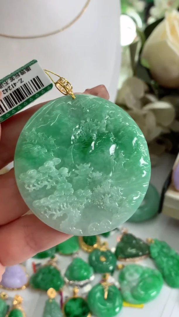 【闪购商品】翡翠吊坠(不含链)18K金镶嵌挂件