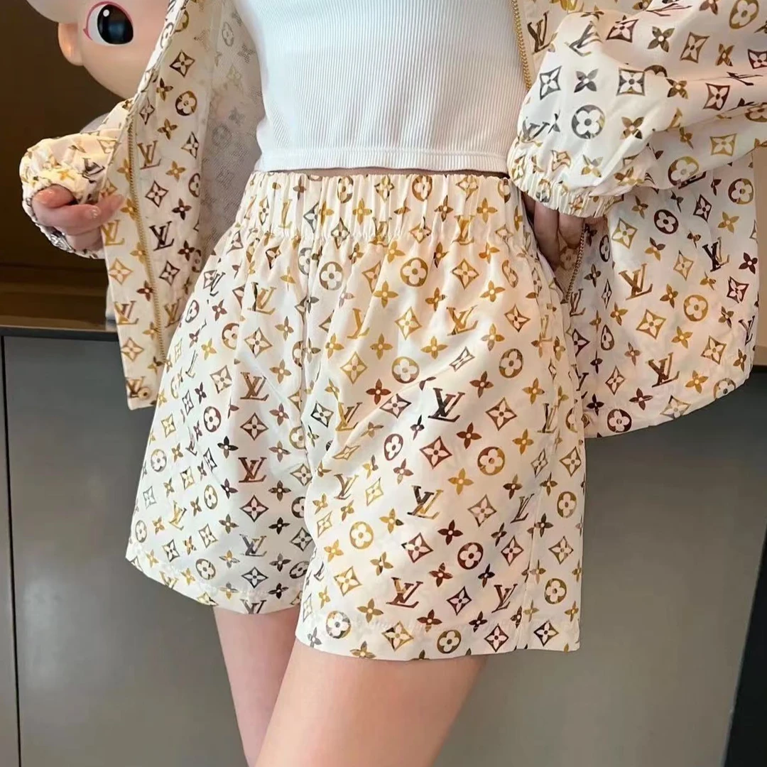 全新未使用 LOUIS VUITTON PARIS Logo图案满印休闲短裤/36/38码