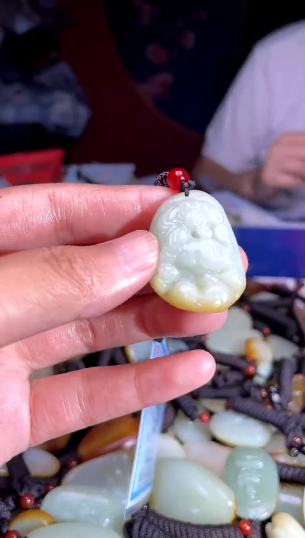 和田玉未镶嵌挂件1