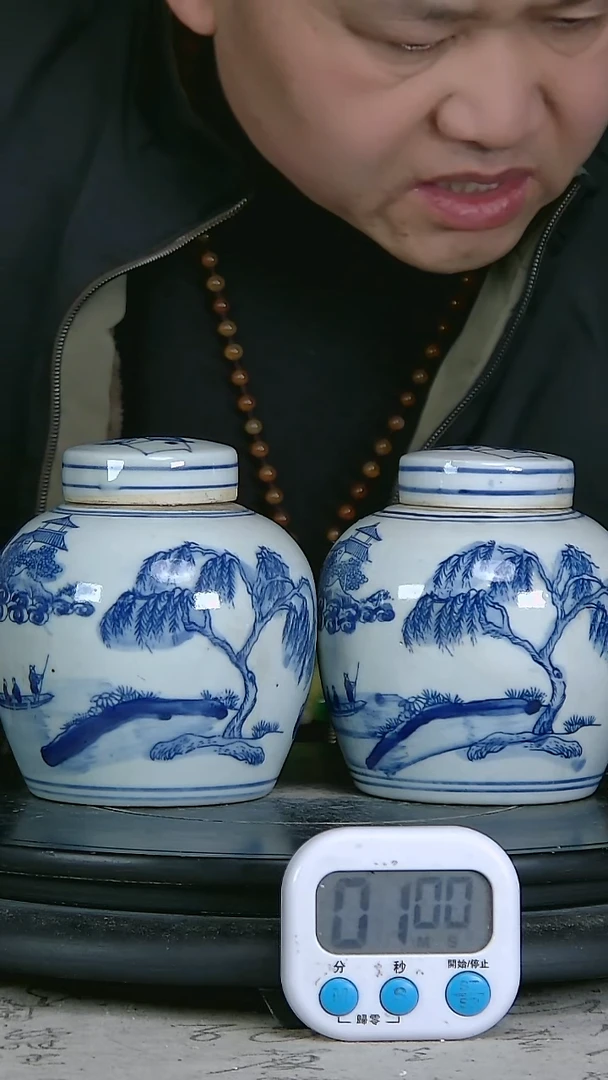 陶民***件青花精绘没山水图罐一对