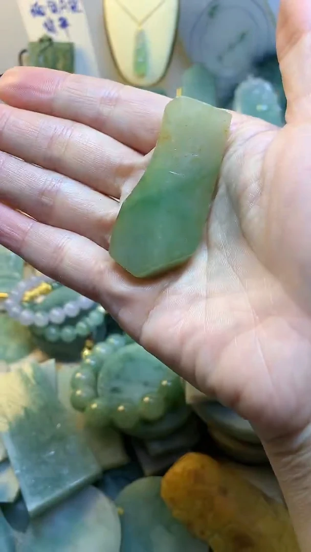 未镶嵌挂件翡翠柒*缅甸A货翡翠,没有运费险,有纹有裂