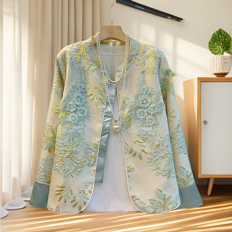 春装女士单排扣文艺复古保暖薄款短外套百搭重工刺绣上衣时尚开衫