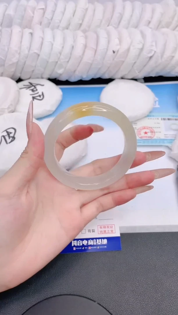 石英质玉手镯未镶嵌17G52-57