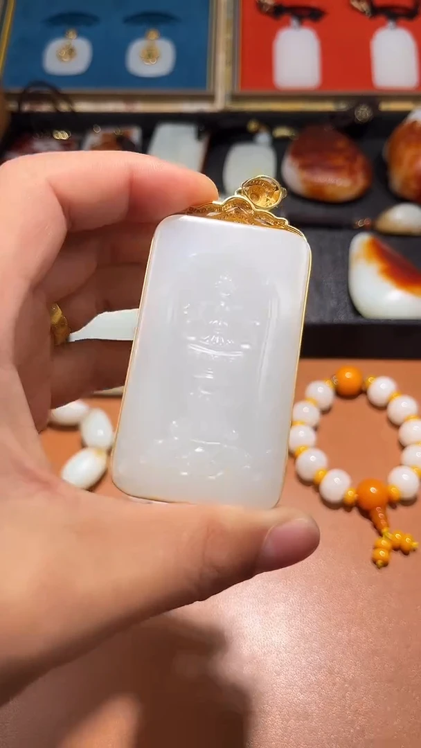 未镶嵌和田玉把件全**。和田玉