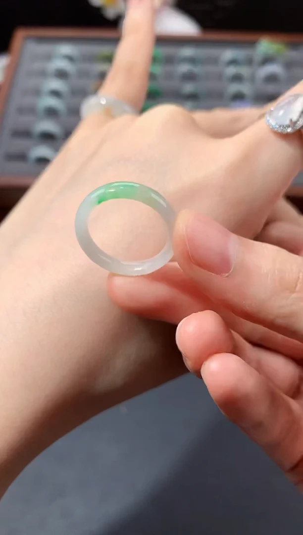 未镶嵌戒指翡翠圈口15