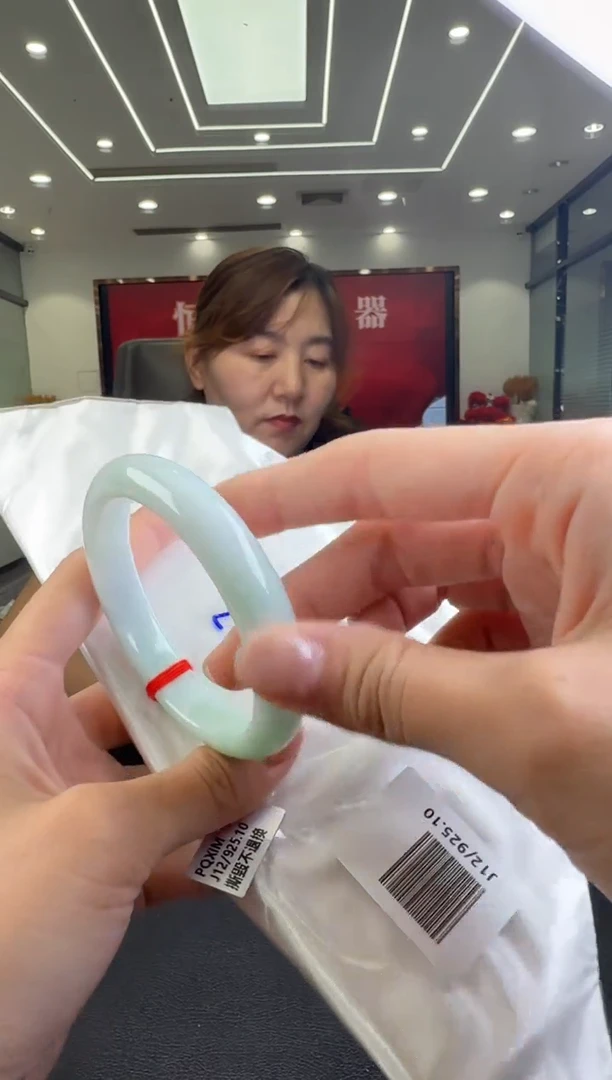 翡翠未镶嵌颈饰手镯59