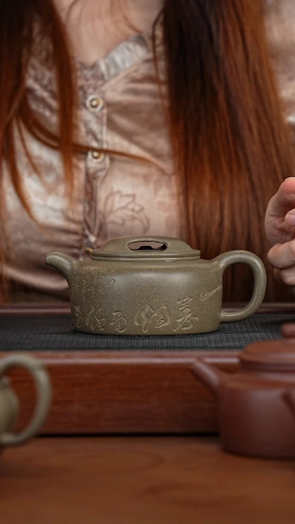 茶壶紫砂生全手工青段刻绘牛盖莲子