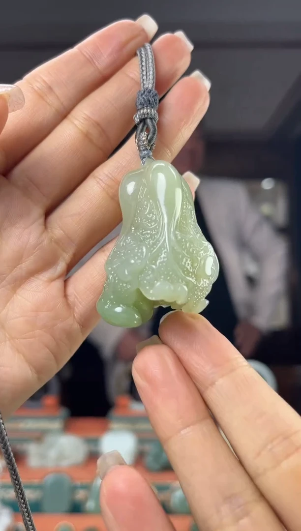 颈饰未镶嵌和田玉佩佩