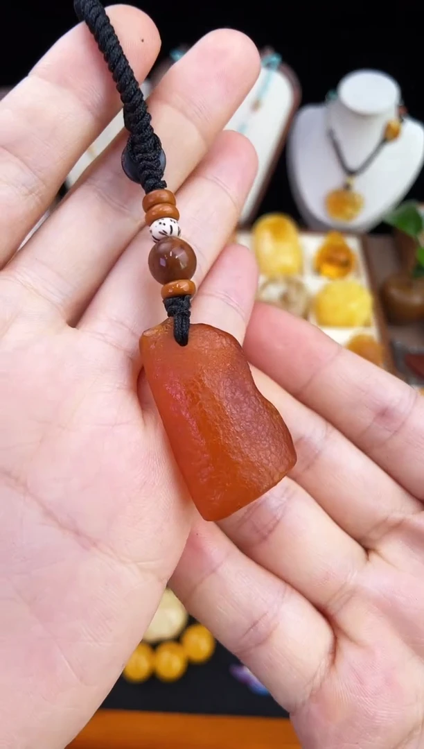 琥珀未镶嵌珠宝奇石柒月