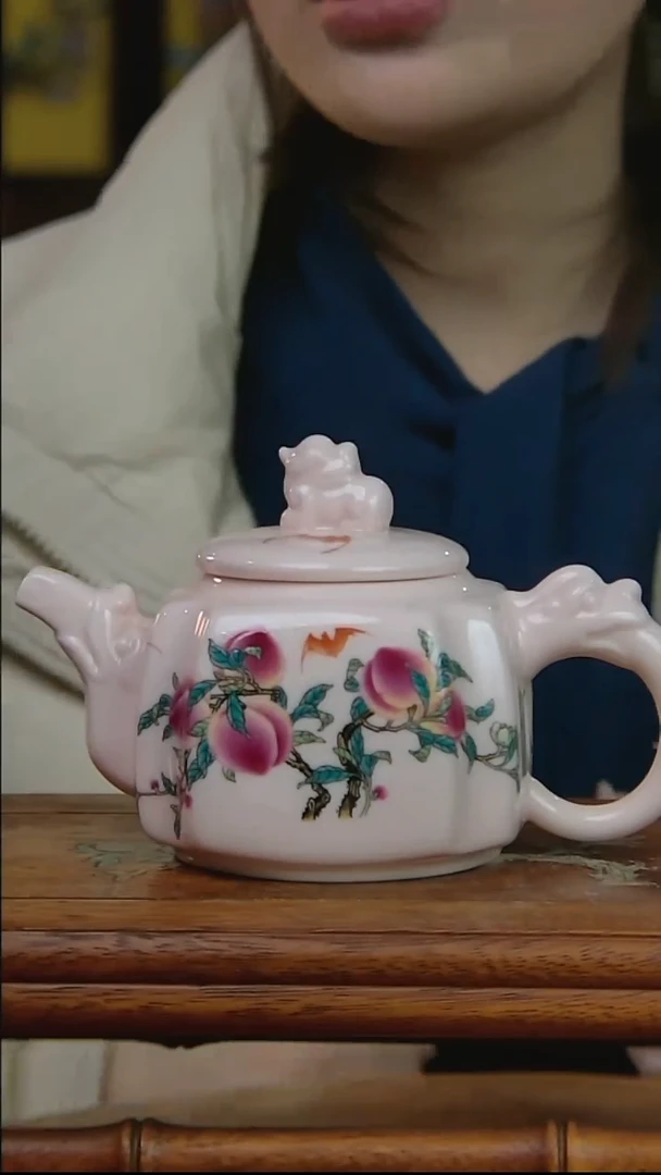 摆件陶红稀土寿桃龙壶