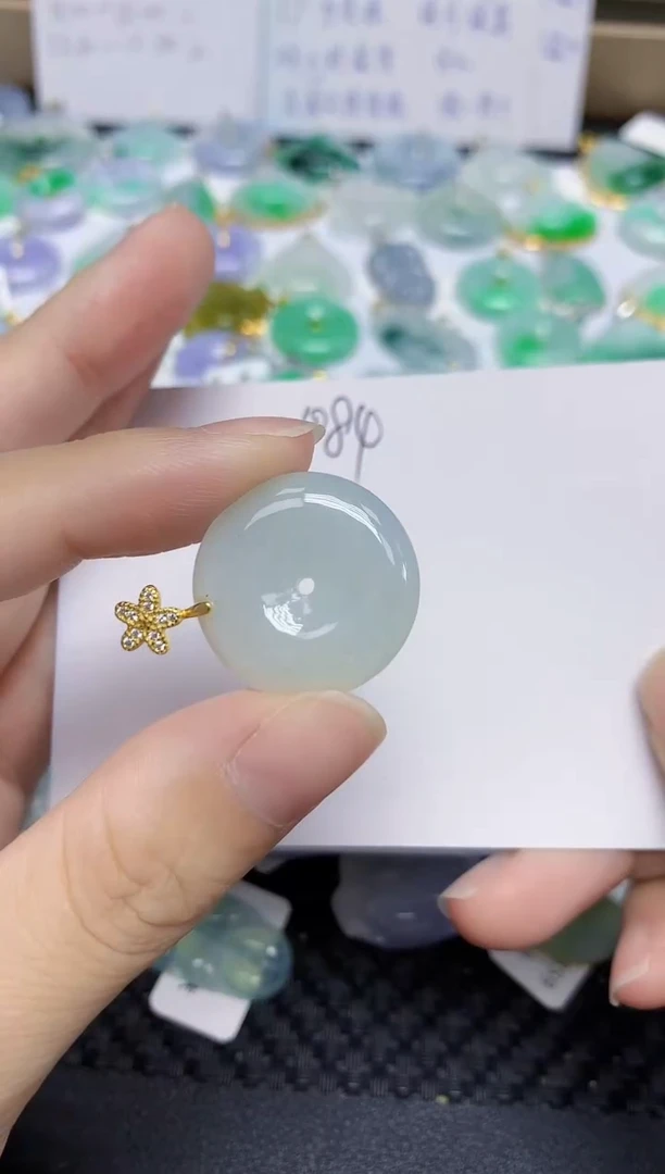 翡翠未镶嵌颈饰天然缅甸翡翠A货