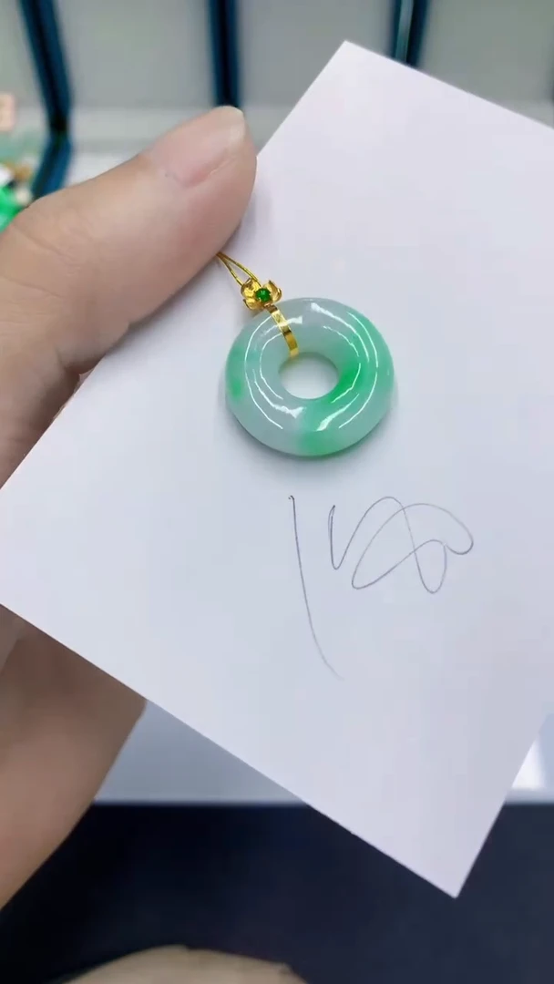 颈饰18K金镶嵌翡翠翡翠