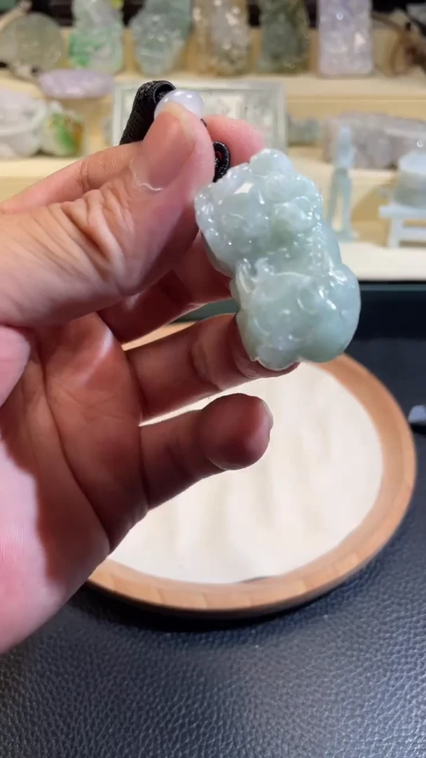 翡翠未镶嵌颈饰7/30/301