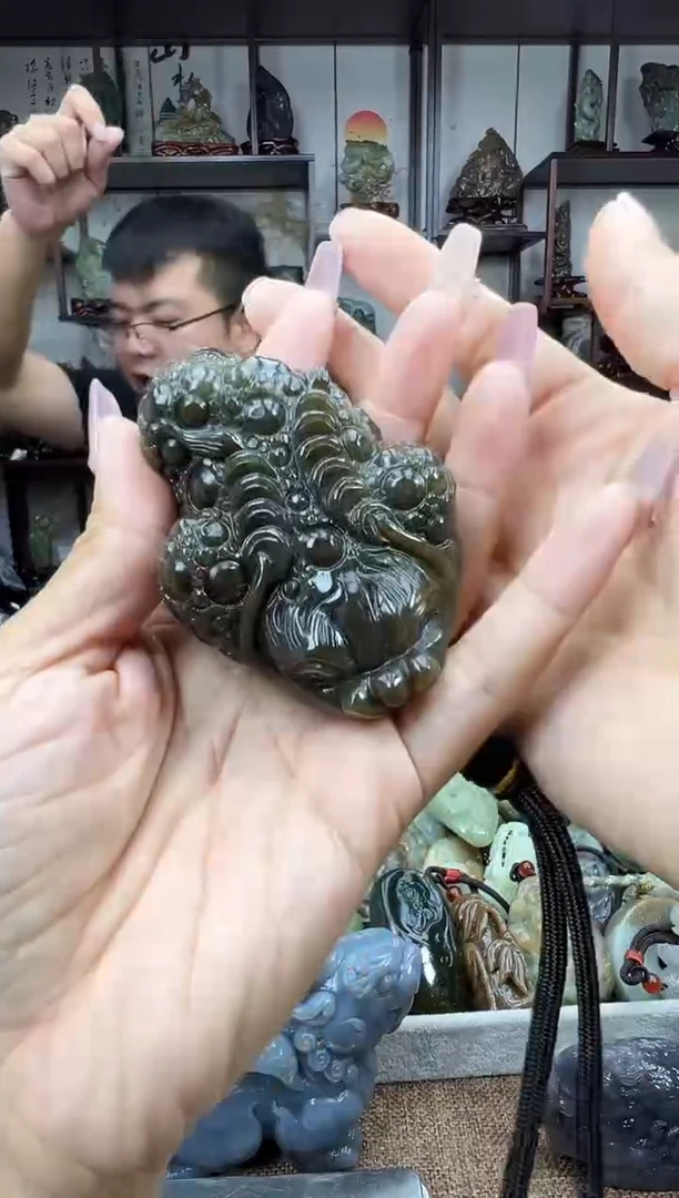 未镶嵌和田玉把件1