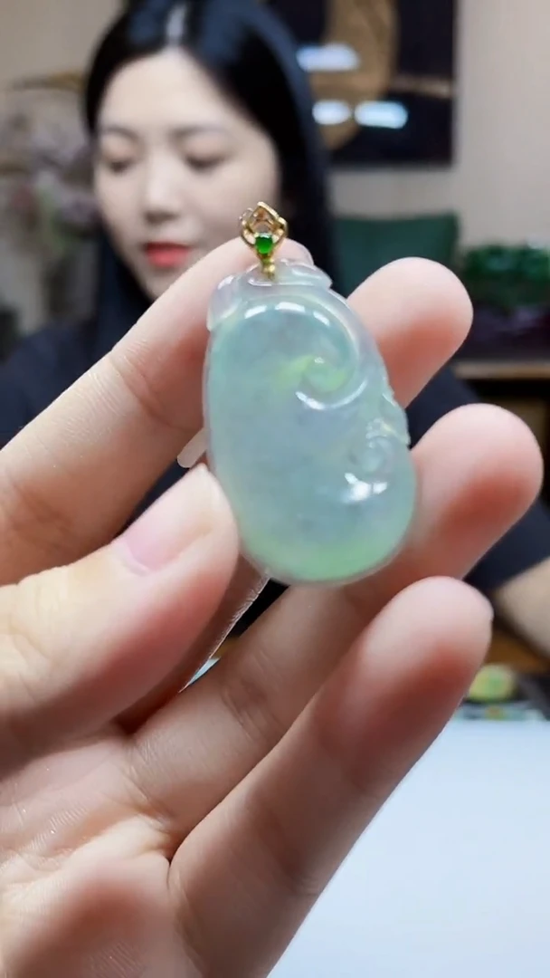 未镶嵌定制翡翠吊坠93