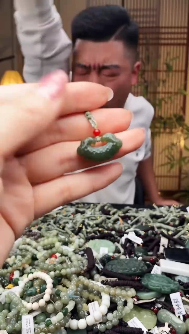 颈饰未镶嵌和田玉多样性发货，拍一发一