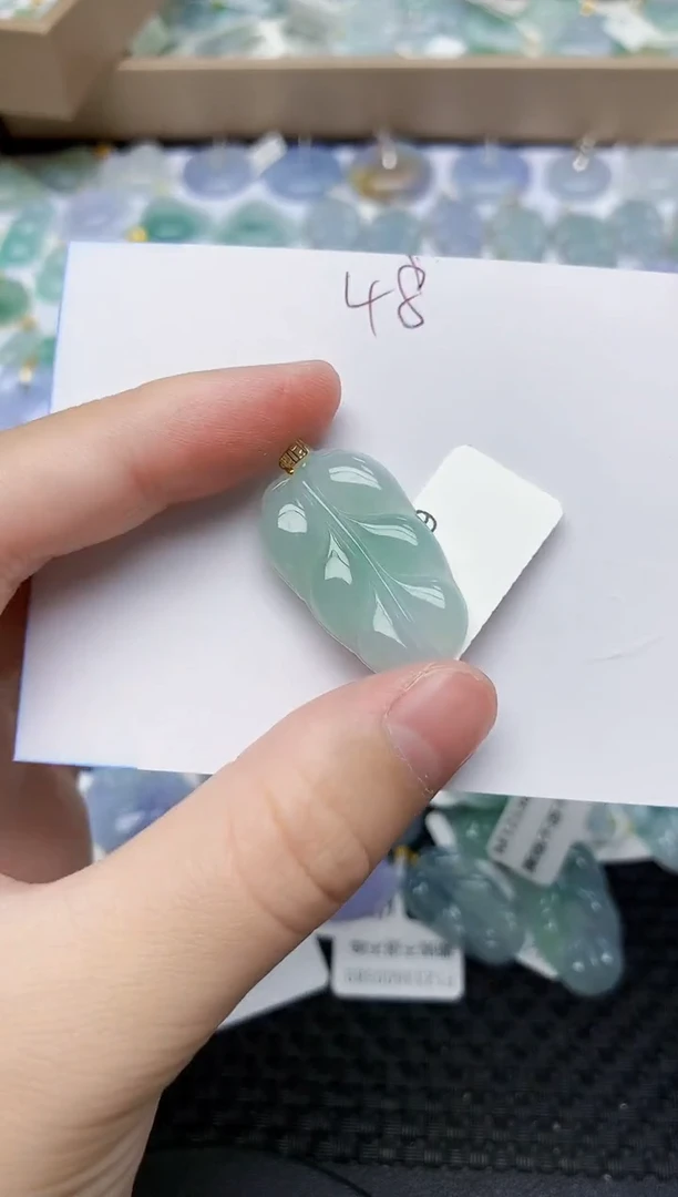 翡翠18K金镶嵌颈饰天然翡翠A货