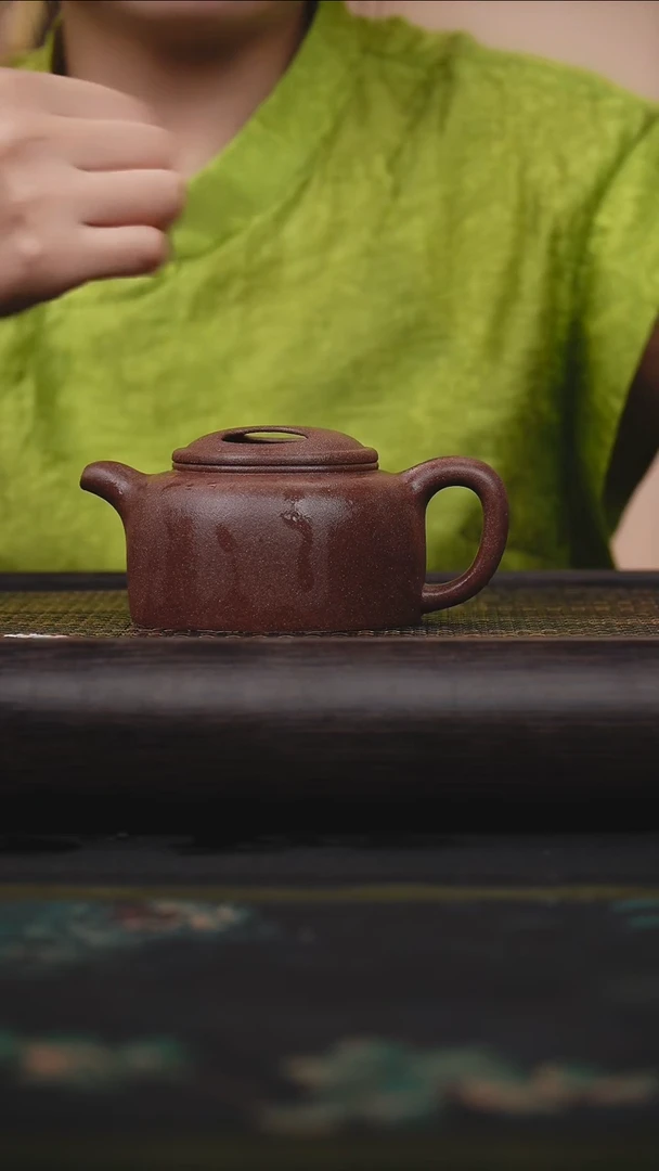 茶壶紫砂桃花泥 牛盖