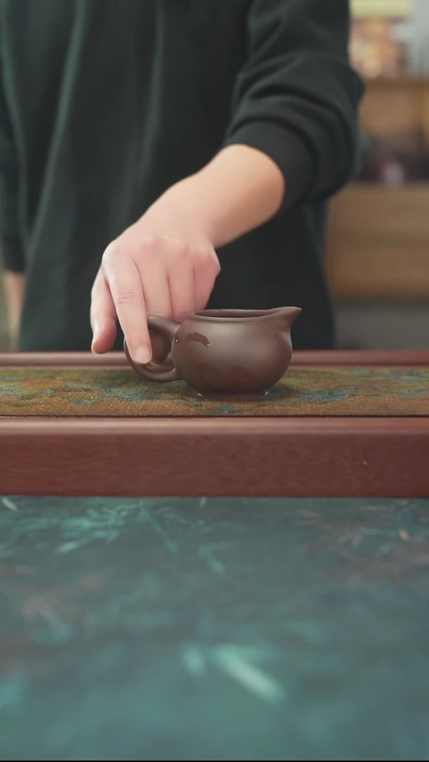 11.24  紫砂  公道杯