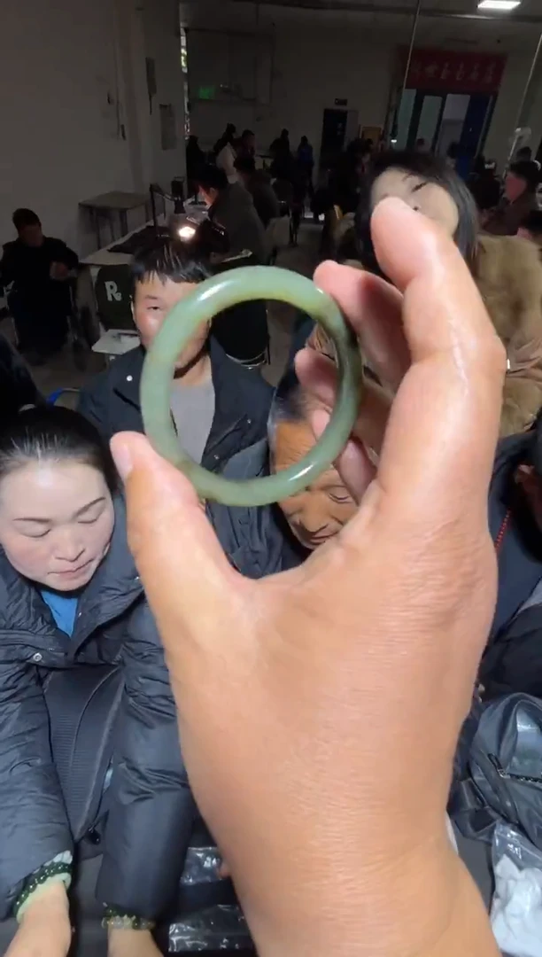 未镶嵌和田玉（糖玉）挂件和田玉