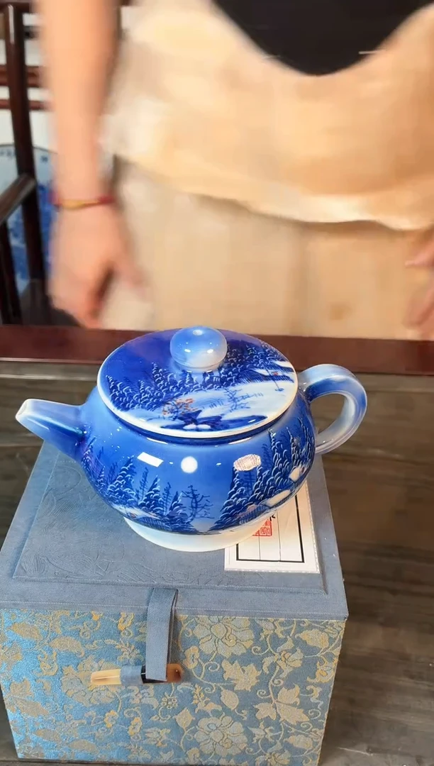 瓷片吴小琴