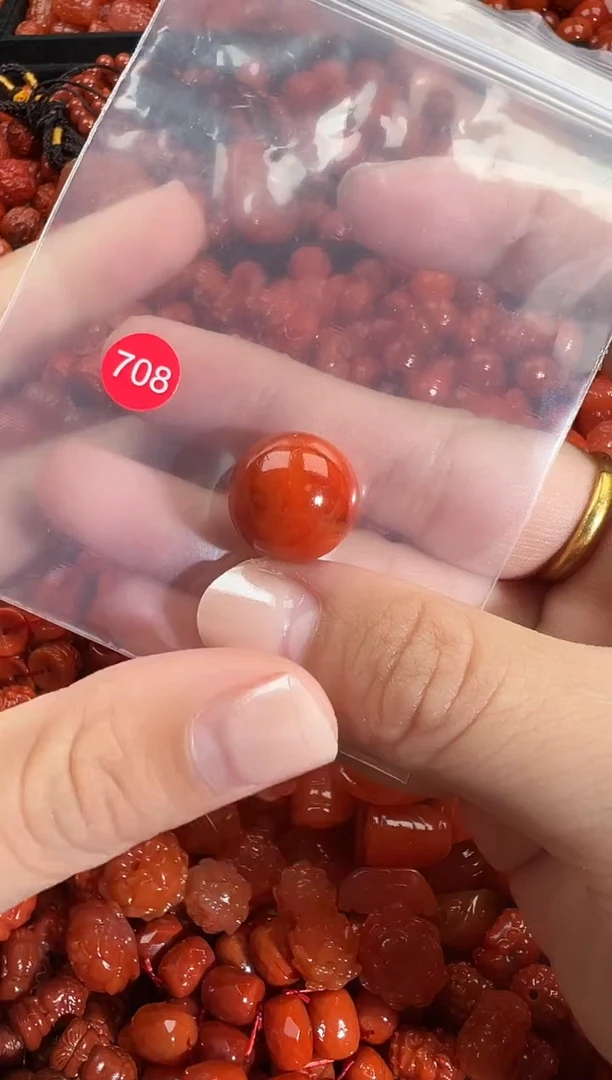 颈饰未镶嵌南红玛瑙1