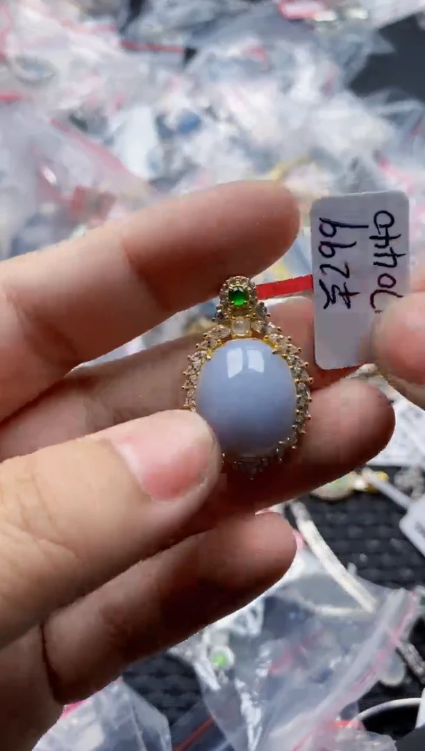 翡翠戒指银S925镶嵌1500000    1